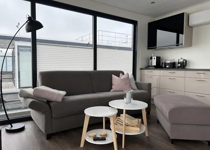 Hausboot Bakerman Hotel en barco